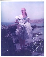 AMERICAN OSCAR WINNER ACTRESS SHIRLEY JONES, SIGNED VINTAGE PHOTO. picture
