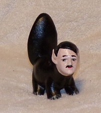 Cast Iron Anti-Hitler Skunk WWII Propaganda Cast Iron doorstop / paperweight picture