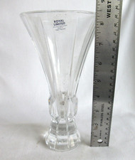 VINTAGE ROYAL LIMITED CZECH REPUBLIC 24% LEAD CRYSTAL CLEAR VASE 8.5