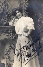 Lillie  Langtry -- Signed Vintage Photo Postcard Copy picture