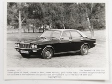 Vauxhall VX 2300 GLS Saloon Car UVS 313S UK Motoring Press Photo 1977 VTG picture