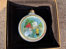 Vintg Hallmark Peanuts Panorama Ball Ornament Snoopy Ski Tree Trimmer 1979 READ picture