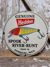 VINTAGE HEDDON PORCELAIN SIGN OLD FISHING TACKLE 1947 FISH SPOOK RIVER RUNT LURE picture