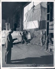 1946 Greenpoint Pier Brooklyn New York UNRRA X Ray Equipment Sent Press Photo picture