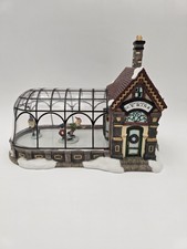 Vintage Kirkland Christmas Village Ice Rink Building #59979 No Light Cord picture