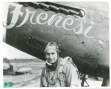 Tom Hayes Signed 8x10 Photo WWII P-51 Ace Frenesi Pose #3 picture