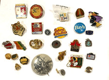 TIGER PRETZEL JOHNNY ROCKET OLYMPICS RUBY FALLS ENERGIZER AR PIN PINBACK LOT 28 picture