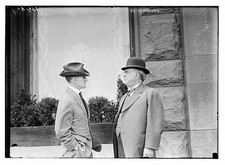 Photo:Ex-Senator Young Reporter Speaking 1910s Bain News Service picture