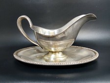 AVON Wm Rogers 3613 Vintage Silverplate Sauce Gravy Boat w/ Attached Underplate  picture