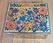 Vintage Case Manufacturing Co. England FLORAL Paisley Empty Advertising Box Tin picture