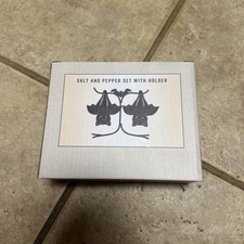 Cracker Barrel Halloween 3 Pc Set Hanging Bats Salt & Pepper Shaker Hanging Bat picture