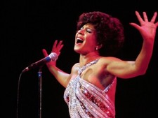 Welsch Singer Shirley Bassey Classic Publicity Picture Poster Photo 24x36 picture