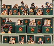 HUGE BOYDS BEARS & FRIENDS COLLECTION — APPROX. 50 FIGURINES. picture
