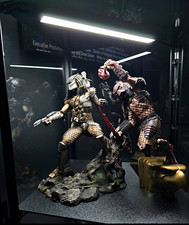 Predator Franchise Predator vs Predator Statue/Figure Medium Size 1/6 Scale picture
