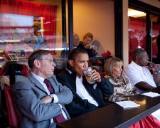 Barack Obama Drinking Beer 2009 MLB All Star Game 8x10 Photo Print Bud Selig picture