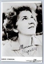 Maureen Stapleton Autograph Signed Photo Black & White ICM Talent Agency picture