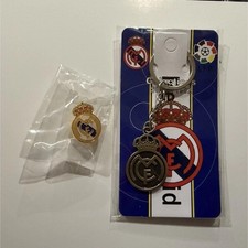New Soccer/ FIFA/ MLS Souvenir Bundle Keychain  and Enamel Pin: Real Madrid  picture