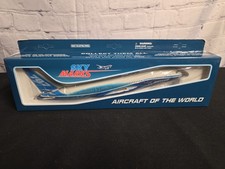 Skymarks US Boeing House 787-8 1/200 w/Spinning Engines Scale Model SKR187 picture