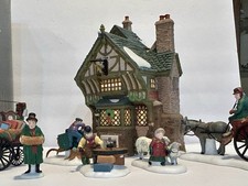 Vtg Dickens Village Series “The Pied Bull Inn”•Working•Ceramic House Estate Lot picture