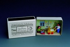 Miniaturzündholzschachtel Weihnachtsstube Wxh 2x1 5/8in New Seiffen Miniature picture