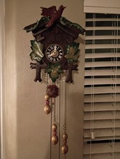 VINTAGE GERMAN MUSICAL CUCKOO CLOCK.WORKING....READ  picture