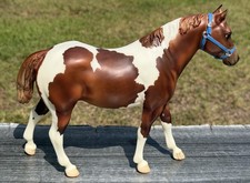 Breyer BreyerFest 2009 Pinto Surprise Quarter Horse Gelding Special Run picture