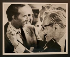 OFFICIAL WHITE HOUSE PHOTO of VICE PRESIDENT NELSON ROCKEFELLER 8x10 picture
