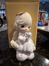 Precious Moments 4004679 A Loving Heart Is Forever Angel Figurine 2005 Boxed picture