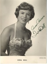 GERMAN-FRENCH ACTRESS DORA DOLL, SIGNED VINTAGE STUDIO PHOTO - SAM LEVIN. 5X7 picture