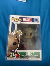Funko Pop Marvel - Groot (Holiday) #399 Vinyl Figure with Pop Protector picture