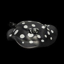 Animal Heavenly Body Leopoldi Polka Dot Stingray Fish Statue picture