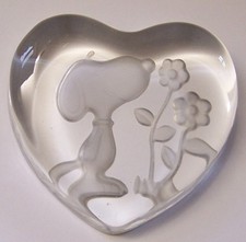 Snoopy Smelling Flowers Glass Heart Paperweight picture