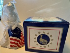 Vintage 1976 Avon Betsy Ross Figurine Decanter Sonnet Cologne 4 oz New IOB picture