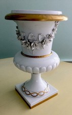 VINTAGE VISTA ALEGRA PORTUGAL PORCELAIN URN with BEAUTIFUL RAISED ROSES 14” X 9” picture