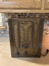 Vintage RCA T6-9 (1935) Tombstone Radio. Working picture
