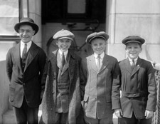 1915 Newsboys, Baltimore, Maryland Old Photo 8.5