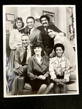 1982 ACTOR RICHARD KARRON SIGNED 8X10 B&W PHOTO, CAST OF TEACHERS ONLY TV SHOW picture