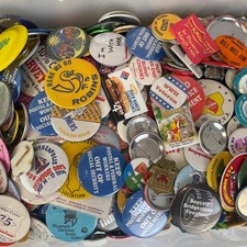 HUGE Lot 25+ Pounds Vintage Pinback Buttons Pins Hundreds  picture
