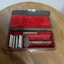 Vintage C.V. Heljestrand Safety Razor Metal Blades Travel Case Eskilstuna Sweden picture