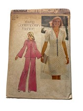 Vintage seeing Pattern , Simplicity 6083 , Size 14 36” Bust , Cut picture