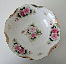 White Porcelain Serving Bowl Pink Rose Motif Gold Trim 8