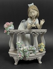 Antique Lladro Spain 'Morning Song' #6658 Girl with Bird Porcelain Figurine picture
