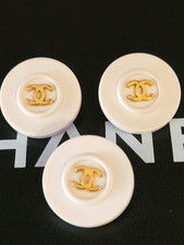 AUTHENTIC  VINTAGE 3 CHANEL  RESIN ROUND WHITE/GOLD  CC LOGO 20 MM STAMPED picture