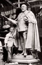 Sculptor Albert Toft With His Statue Of King Edward Vii 1912 Old Photo picture