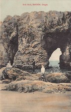 Postcard OR: Woman at Arch Rock, Bandon, Oregon, DB 1910's, Hand-Colored picture