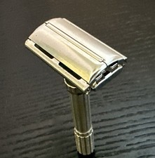 Vintage Gillette Slim Adjustable Safety Razor/1966 L1 picture