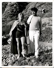 LD346 1952 Original Photo A WALK IN THE SUN SHAPELY DENISE DARCEL & PAUL BRYAR picture