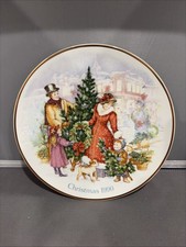1990 Avon BRINGING CHRISTMAS HOME Christmas Plate 22K Gold Trim  picture
