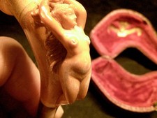 ✔️ ANTIQUE MEERSCHAUM CHEROOT PIPE FEATURING A NAKED WOMAN LAYING DOWN -DD picture