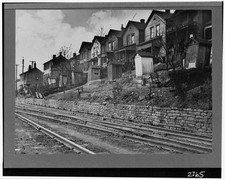 Photo:Cincinnati Ohio 1935 Rail Tracks Hillside Houses FSA picture